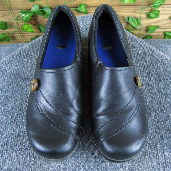 Keen Mora Button Women's 7.5 Wide Black Leather Slip-On Shoes Comfort Casual - Picture 2 of 8